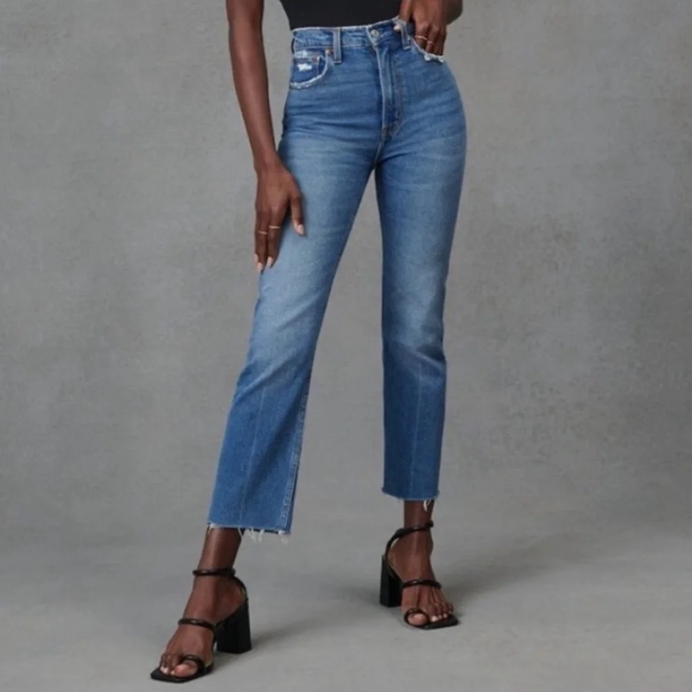 ABERCROMBIE & FITCH The Ankle Straight Ultra High Rise Jeans Size 28